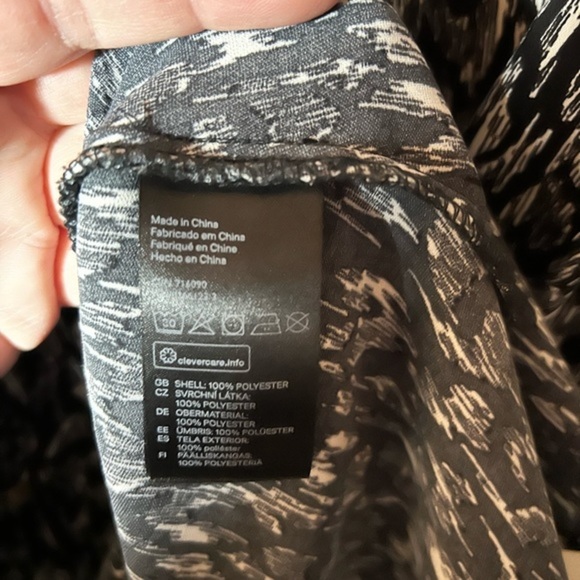 H&M Dress - Picture 2 of 7